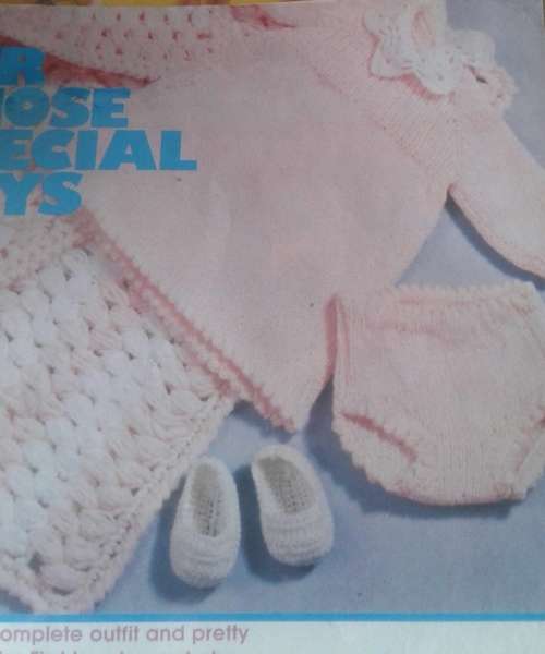 VINTAGE DOLL KNITTING: FIRST LOVE DOLL FOR THOSE SPECIAL DAYS WOMEN`S VALUE 1982