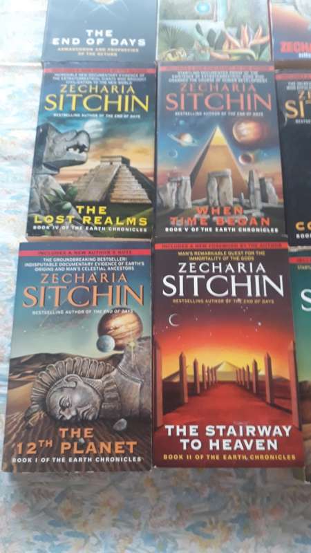 BOOKS NON-FICTION: A Complete Zecharia Sitchin Earth Chronicles Nine-Book Series Set,Like New