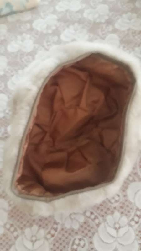 VINTAGE WOMEN FAUX FURR AND LEATHER HAT FULLY LINED
