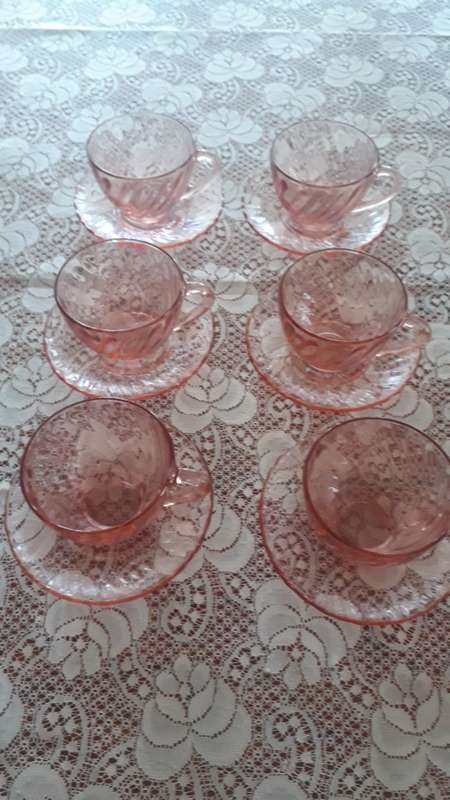 Vintage Arcoroc Pink glassware 6 France `Rosaline` pink glass tea cups and saucers set teacups