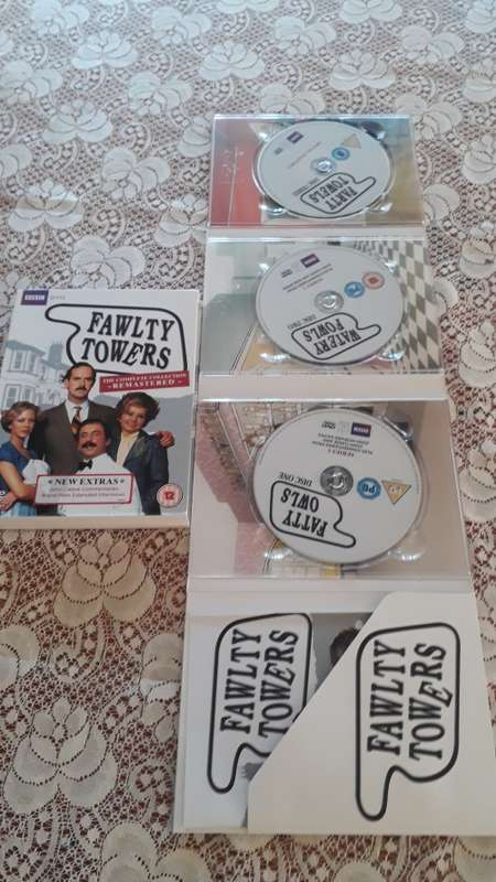 FAWLTY TOWERS THE COMPLETE COLLECTION REMASTERD
