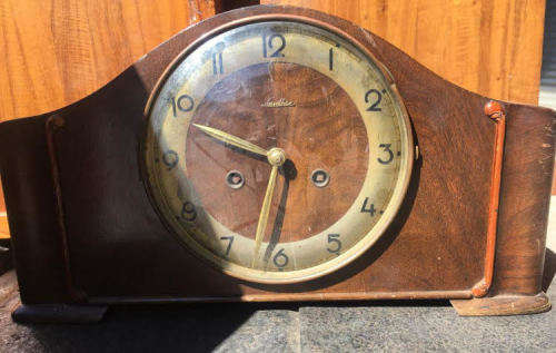Crazy R1 Start Mantle Clock