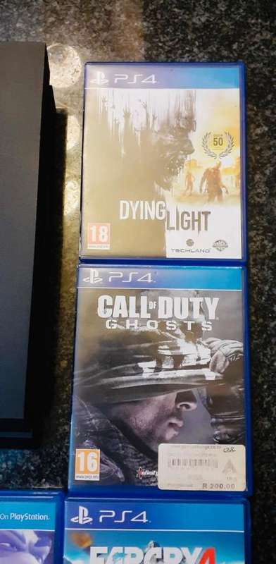 Playstation 4 & Many Extras