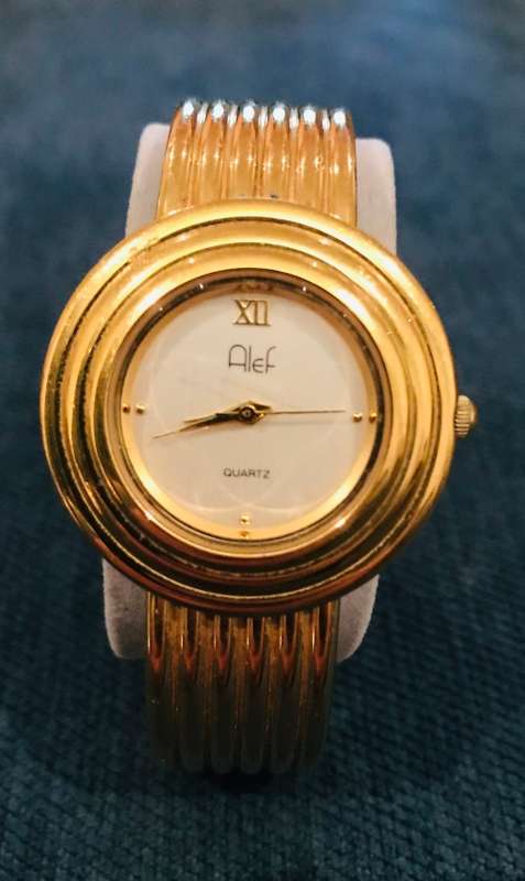 Stunning Vintage Alec Quartz Ladies Watch!!!