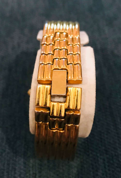 Stunning Vintage Alec Quartz Ladies Watch!!!