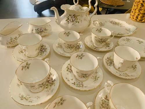 ROYAL ALBERT-Haworth Rare Full Tea Set! Set of 8x With Large Teapot!