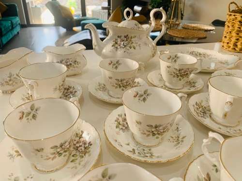 ROYAL ALBERT-Haworth Rare Full Tea Set! Set of 8x With Large Teapot!