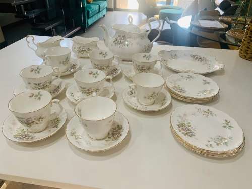 ROYAL ALBERT-Haworth Rare Full Tea Set! Set of 8x With Large Teapot!