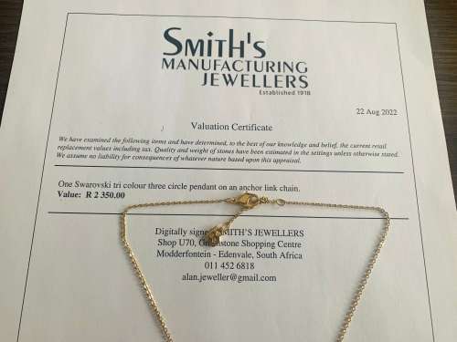 Swarovski Tri Colour Three Circle pendant on Anchor link Chain!Value R2350.00