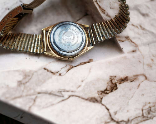 Stunning vintage Favre-Leuba dynamic watch value R7500