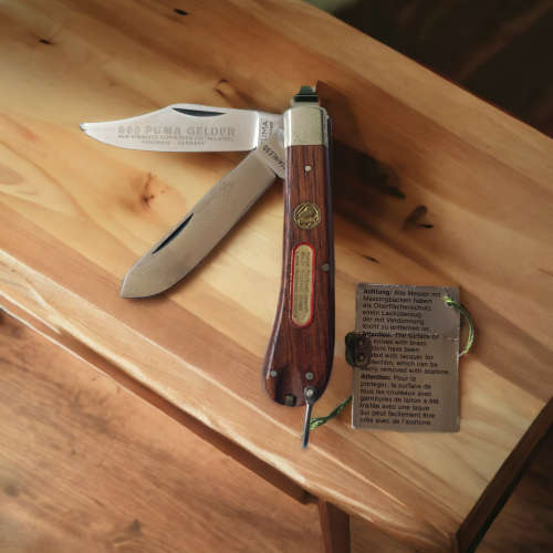 Stunning Collectors Puma pocket knife as new model 666 with original case