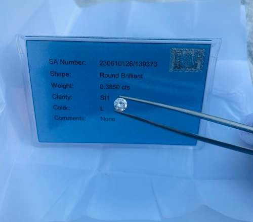 Value-R15400.00 Brilliant Cut Diamond 0.3850cts Diamond!