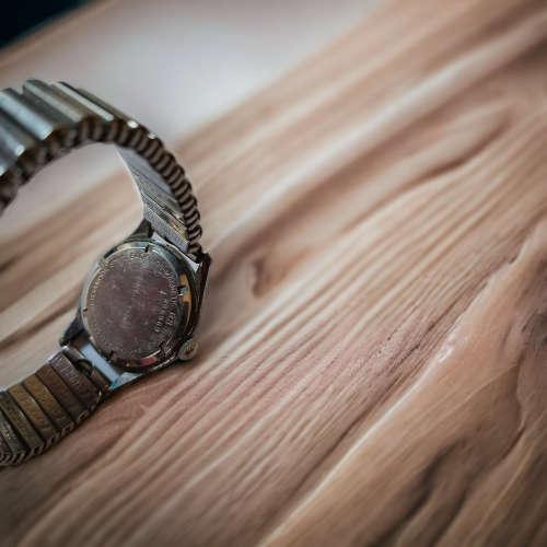 Collectors vintage windup gents rotary watch value R1500.00