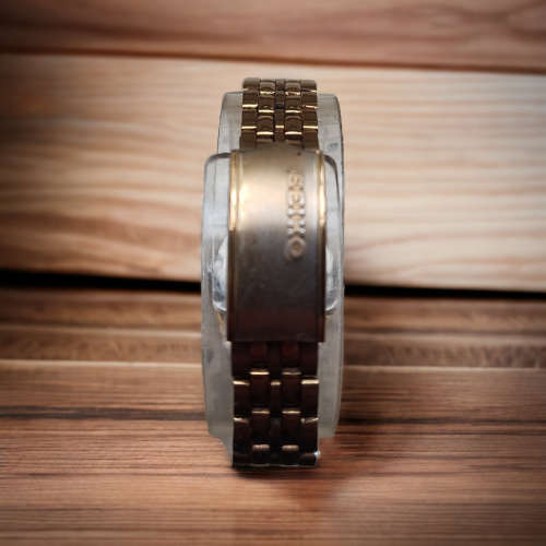 Stunning Vintage Collectors Ladies Seiko quartz watch value R2400.00