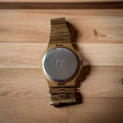Stunning collectors vintage gents Tissot seastar quartz watch value R4000.00