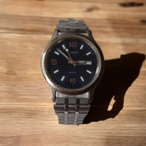 Stunning Vintage Collectors Blue dial quartz tempo gents watch
