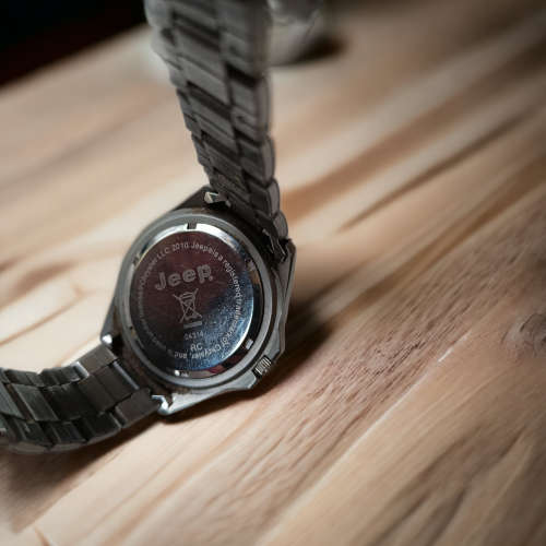 Stunning Vintage Collectors black dial Jeep quartz gents watch value R2000.00