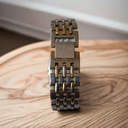 Stunning Vintage Collectors gents Seiko quartz watch value R2800.00
