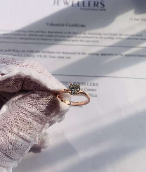 Retail R98350.00 New One 9ct Rose Gold Ring Set With One Brilliant Cut diamond in the setting 0.70ct