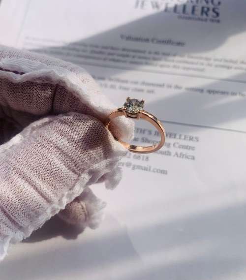 Retail R98350.00 New One 9ct Rose Gold Ring Set With One Brilliant Cut diamond in the setting 0.70ct