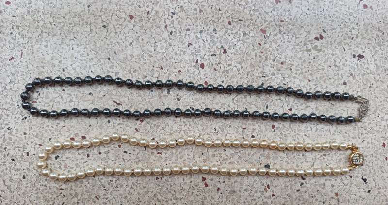Two stunning collectors necklaces