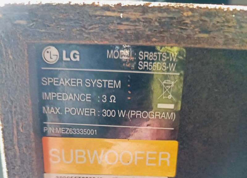 LG surround sound System Model ARX5000 with 200w speakers and 300w subwoofers