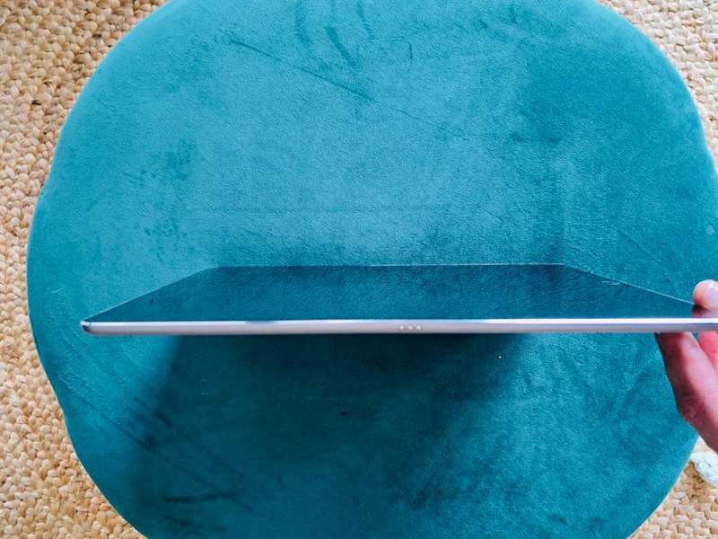 Value- R12000.00 iPad pro 2nd generation 512g WiFi & Cellular Space Grey in good condition