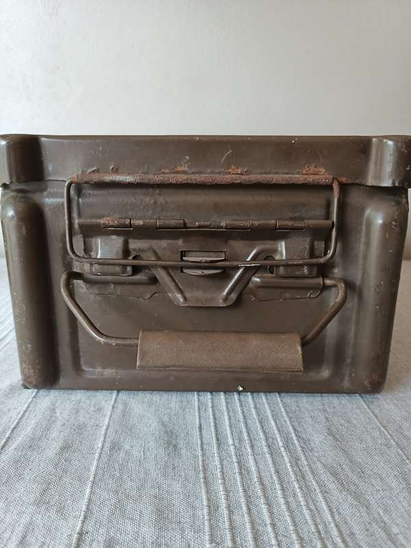 Vintage collectors army ammunition crate, perfect as a tool / storage box