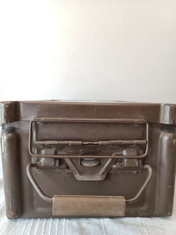 Vintage collectors army ammunition crate, perfect as a tool / storage box