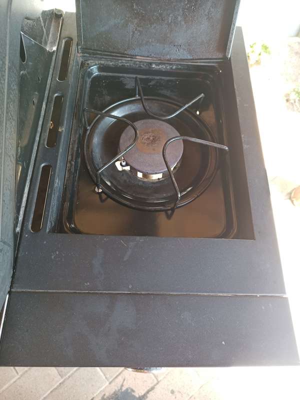Megamaster sizzler 420 gas braai with 9kg gas bottle
