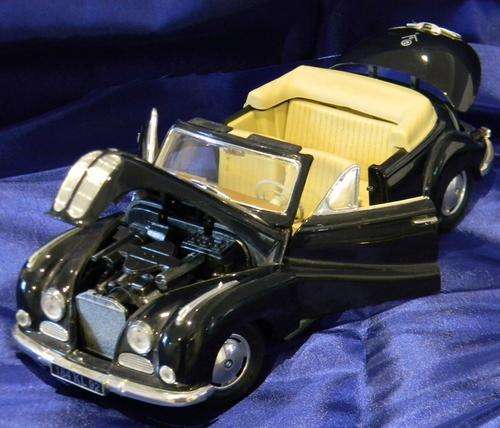 * Collectable Die Cast Models * 1955 BMW 502 Scale 1:18 - By Maisto