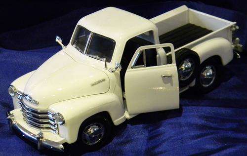 * Collectable Die Cast Models * 1953 Chevrolet Pick up 3100 Scale 1:18 - By Mira Made in Spain