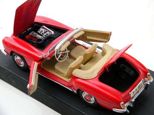 * Collectable Die Cast Models * 1955 Mercedes 190SL 1:18 Maisto Special Edition With Box