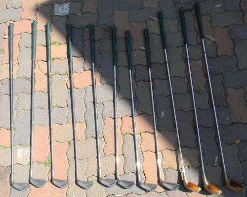 ***********Crazy R1 Listing***********  Set of 11 Tour 2400 Golf Clubs