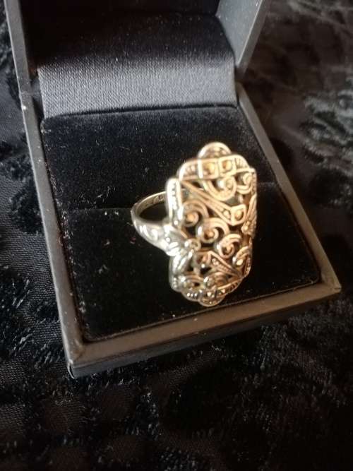 VINTAGE STERLING SILVER MARCASITE RING