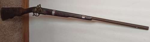 ANTIQUE SPANISH FLINTLOCK RIFLE REPLICA