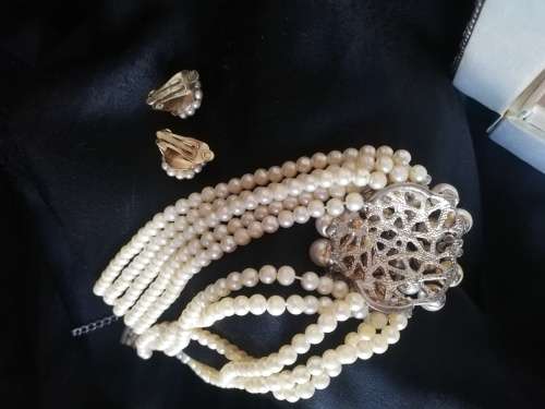 Vintage White Faux Pearl Jewelry Lot