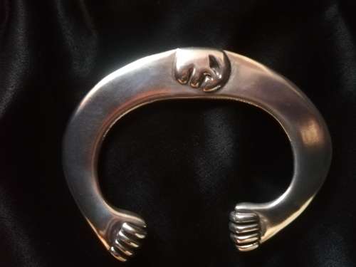 RARE CARROL BOYES MAN DESIGN BANGLE BRACELET