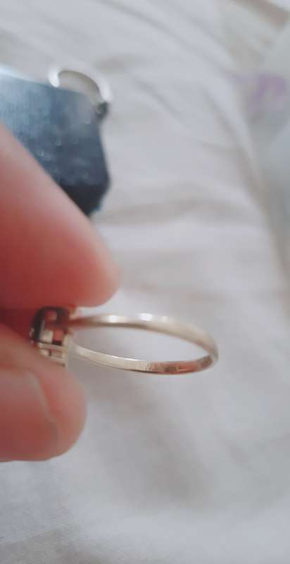 STUNNING 9CT GOLD VINTAGE DIAMOND RING