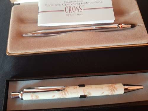 VINTAGE CROSS AND HARROD`S PEN LOT