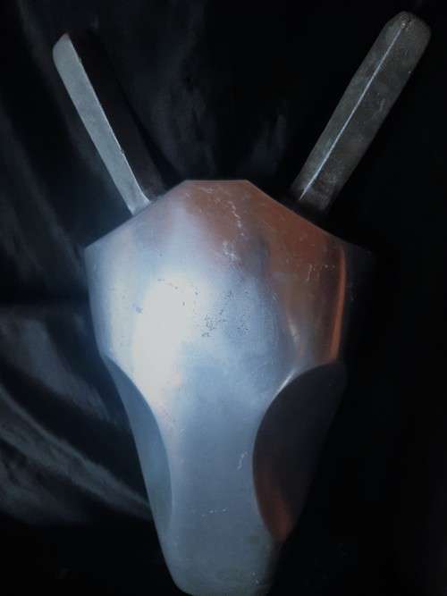 VINTAGE LARGE SOLID PEWTER MASK HORN WALL HANGING