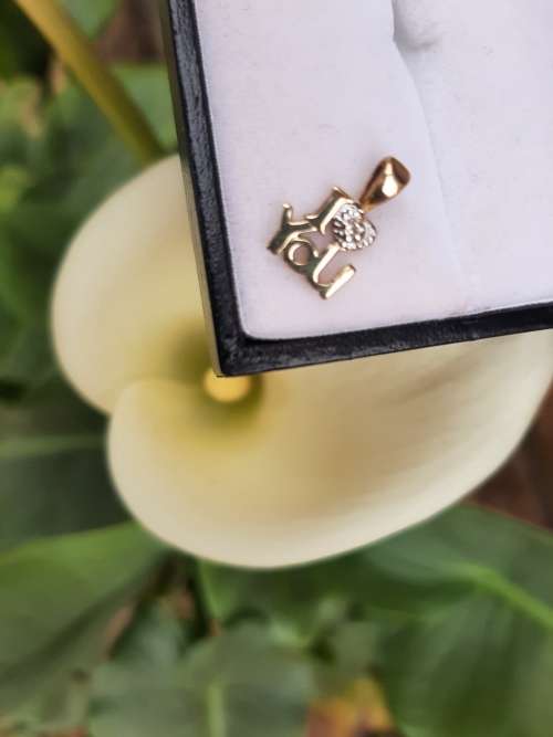 9CT DIAMOND `I LOVE YOU` PENDANT