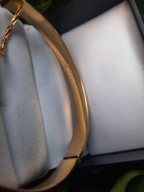 9CT GOLD METAL CORE VINTAGE FLORAL ETCH BANGLE