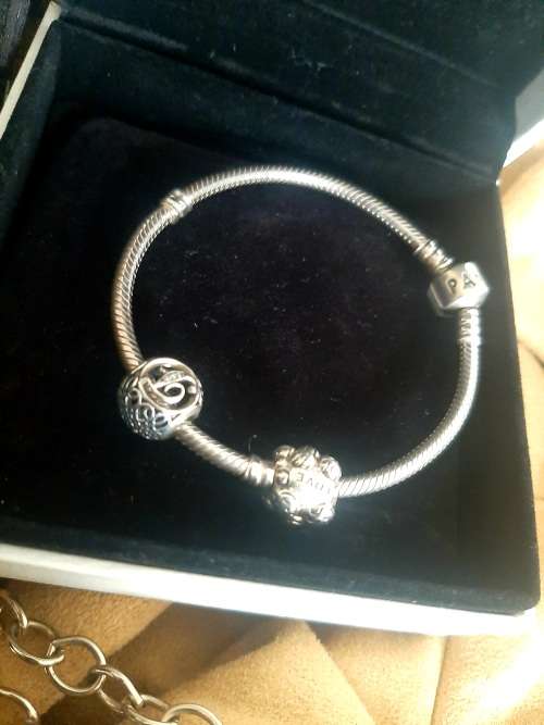 ORIGINAL PANDORA BANGLE WITH 2 CHARMS