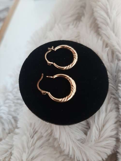 9CT GOLD HOOP EARRINGS