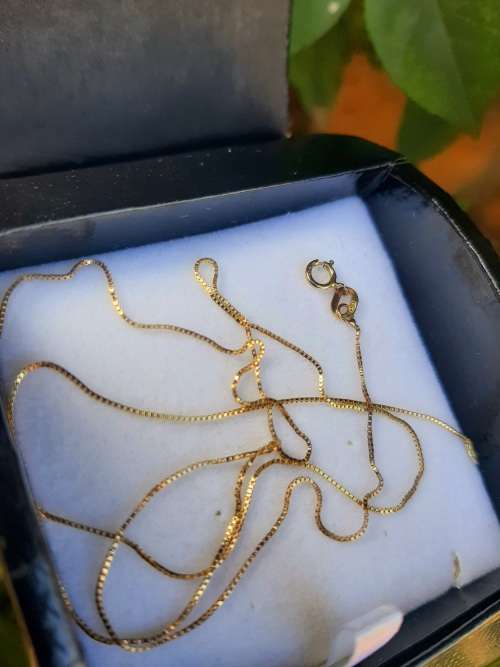 9CT SOLID GOLD VINTAGE CHAIN