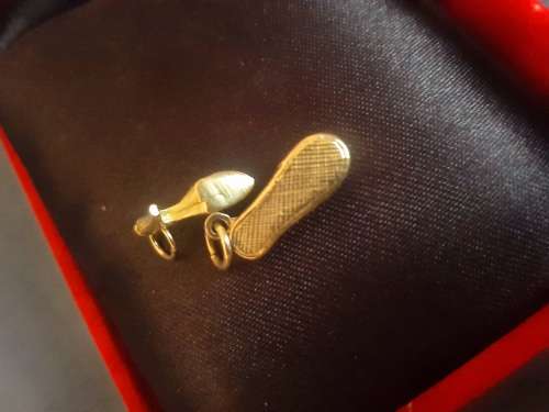 2 - 9CT GOLD VINTAGE CHARMS FOR YOUR BRACELET