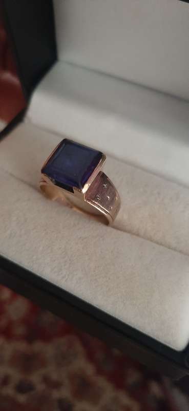 9CT SOLID GOLD LARGE NATURAL SAPPHIRE VINTAGE RING