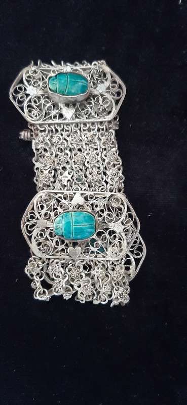 VINTAGE EGYPTIAN SCARAB BRACELET