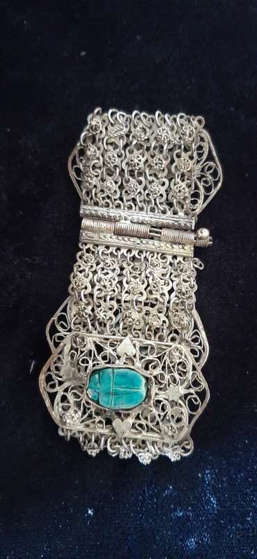 VINTAGE EGYPTIAN SCARAB BRACELET